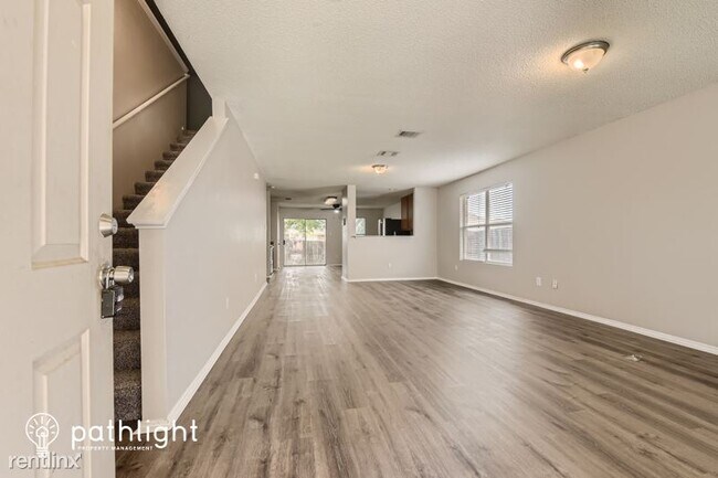 Building Photo - 6 br, 4.5 bath House - 4877 Trail Hollow D...