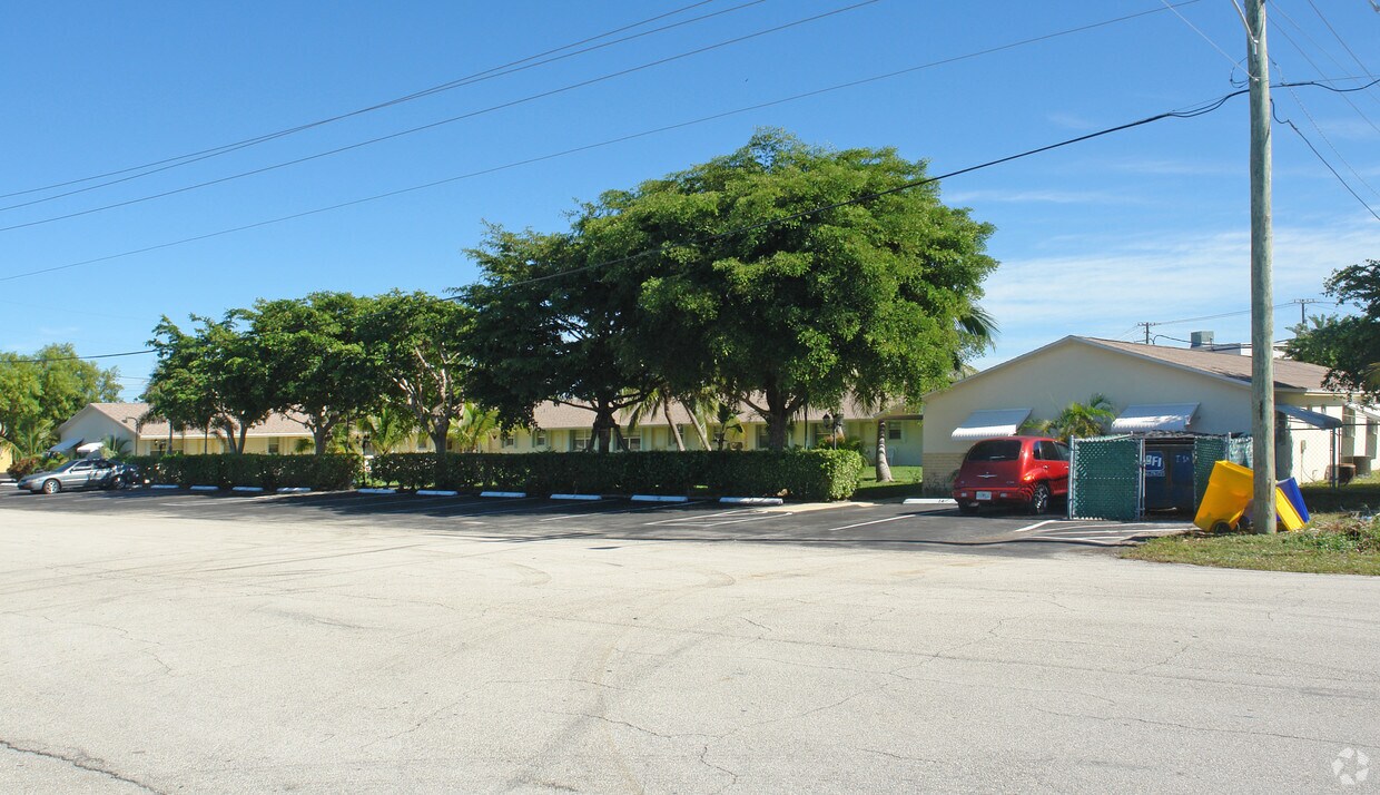Foto principal - 800 W Atlanta Ave