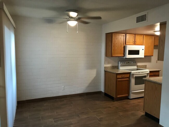 Foto del edificio - 2 bed 1.5 townhouse Scottsdale