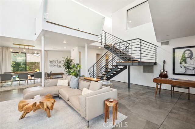 Building Photo - 2831 Ridge Dr