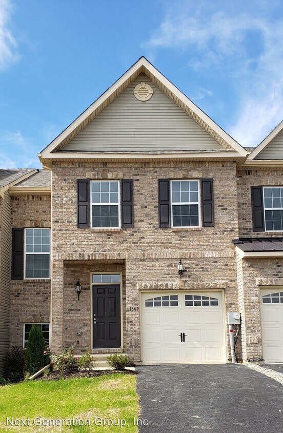 3 br, 2.5 bath House 1362 Caspian St House Rental in Allentown, PA