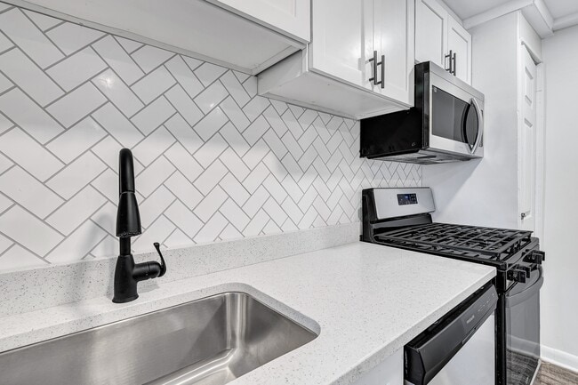 Building Photo - Avalon Townhomes