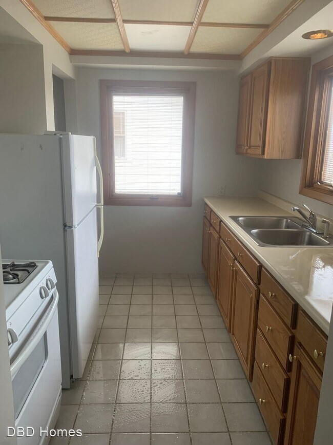 Building Photo - 2 br, 1 bath House - 471 Stadium Dr
