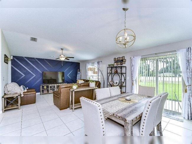 Building Photo - 1412 Tahitian Sunrise Dr