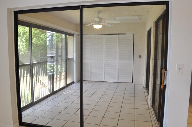 Building Photo - 3835 Cocoplum Cir