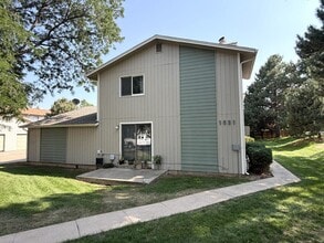 Building Photo - 1031 Davidson Dr