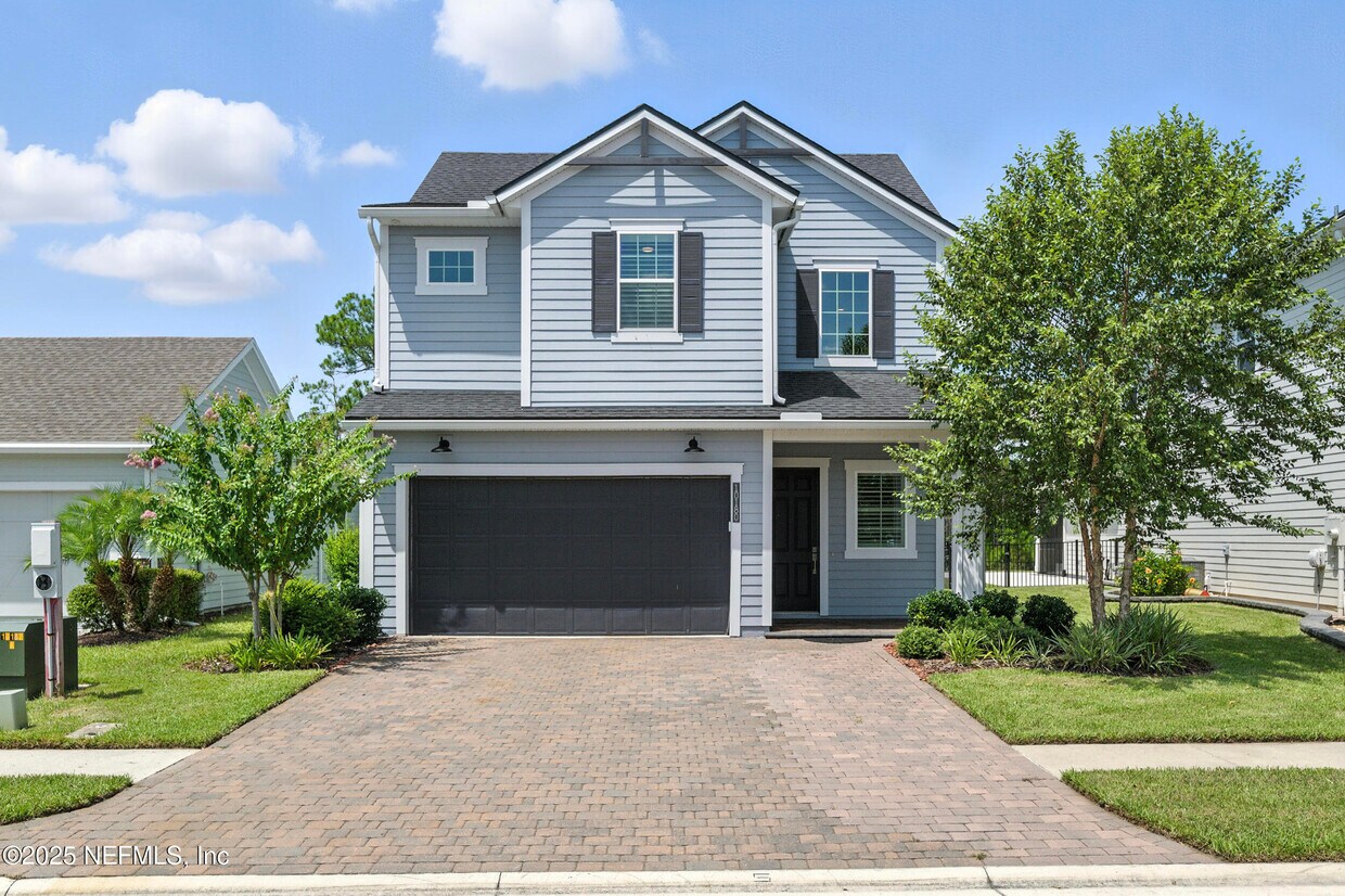 Foto principal - 10180 Fulcrum Ave