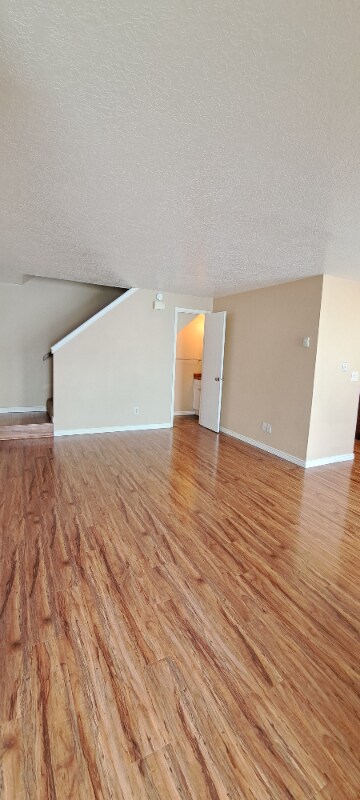 Building Photo - 753 Meadows Dr