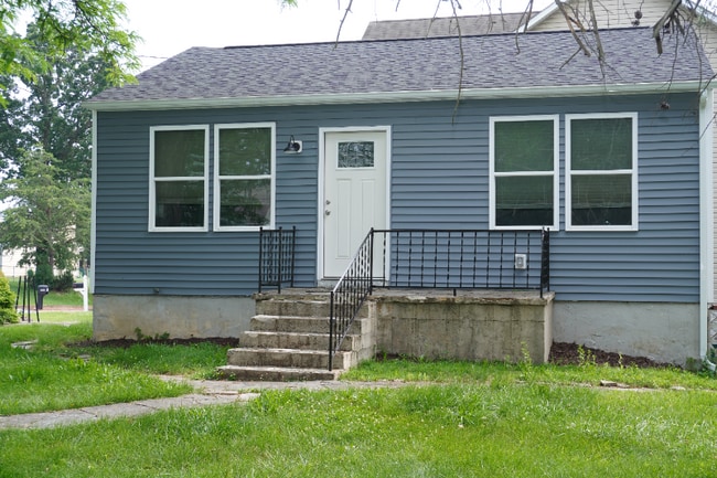 Building Photo - 3230 Richwood Ave