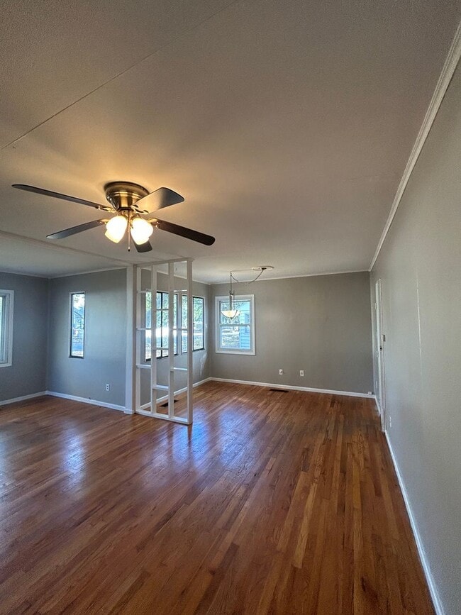 Building Photo - Charming Home for Rent