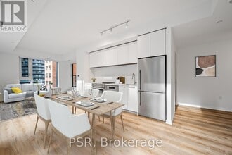 Building Photo - 101 Roehampton Ave