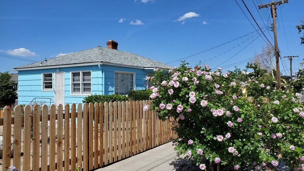 Foto principal - 849 Roberts St