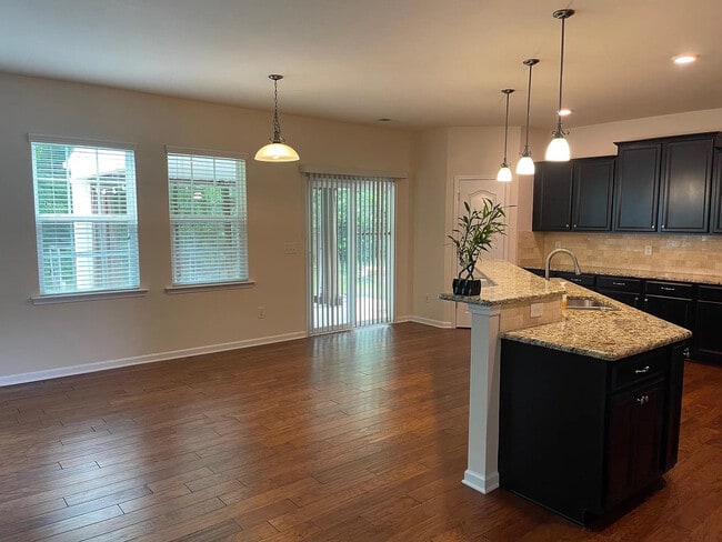 Building Photo - Room in Single Family Home on Agnew Dr