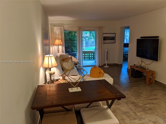 Foto del edificio - 9731 Fontainebleau Blvd