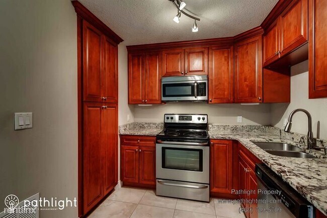 Building Photo - 4 br, 2 bath House - 103 Hollyhock Drive UNIT