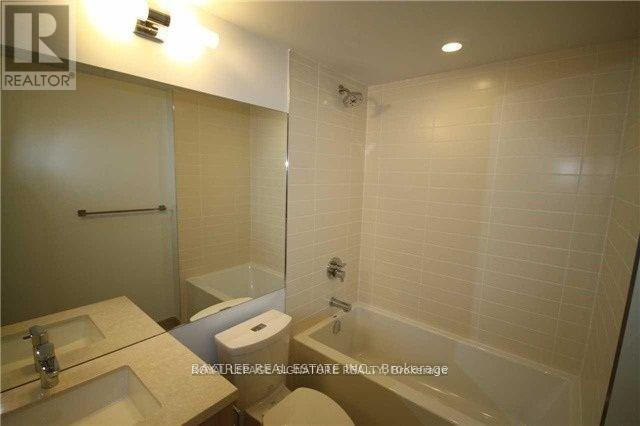 Building Photo - 290 Adelaide St W