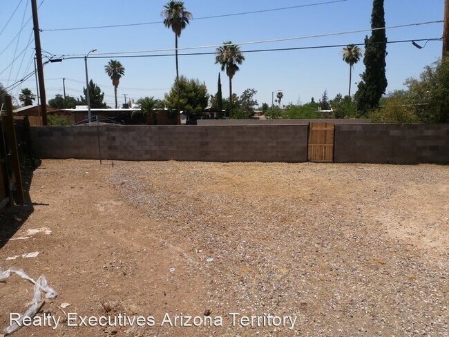 Foto del edificio - 3 br, 2 bath House - 6919 E Golf Links Cir