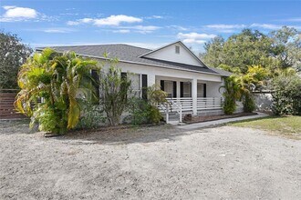 Building Photo - 704 Grape Ave