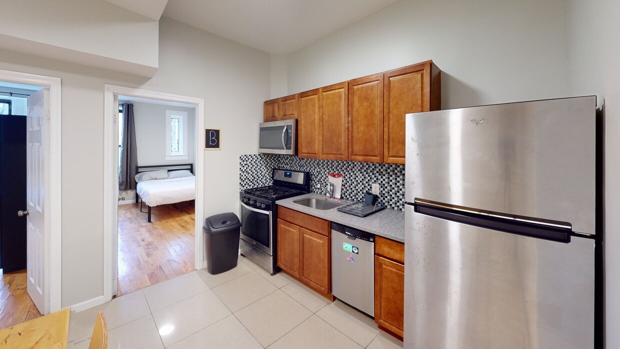 Photo - Private bedroom in 4 bed/2 bath Home