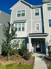 Building Photo - 1426 Rosepine Drive