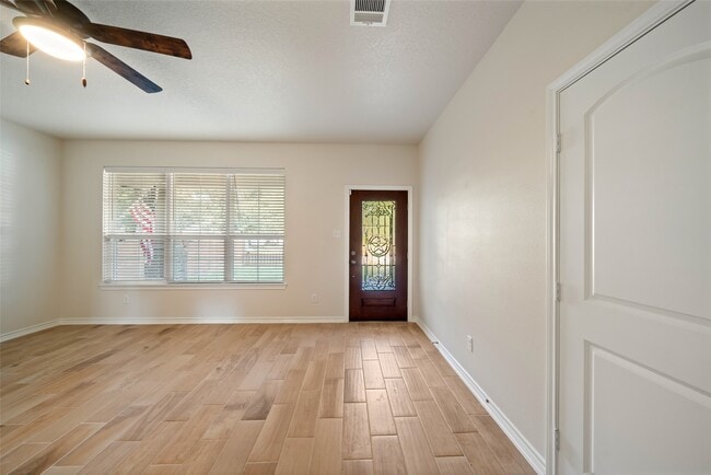 Building Photo - 26307 Pine Canyon Dr