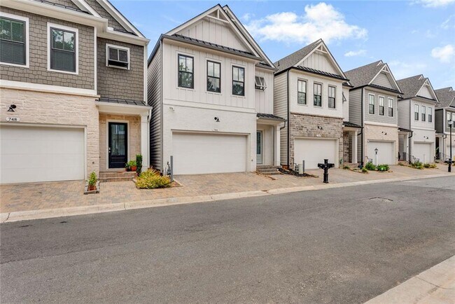 Building Photo - 746 Stickley Oak Way