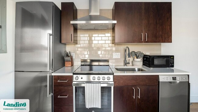 Building Photo - 135 Adams St