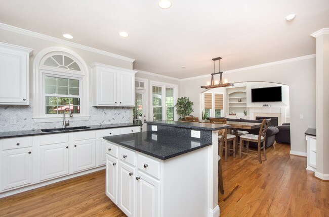 Building Photo - 7151 Harcourt Crossing
