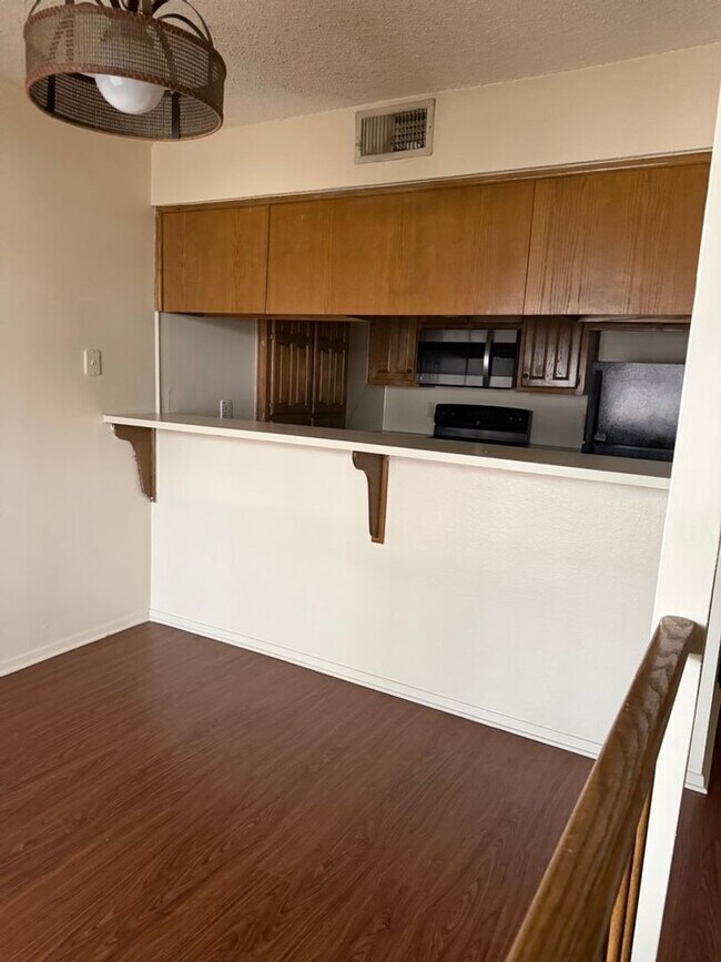 Foto del edificio - Conveniently Located 2 Bedroom Unit