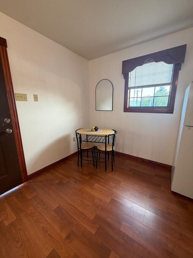 Foto del edificio - 5408 Romeo Ln