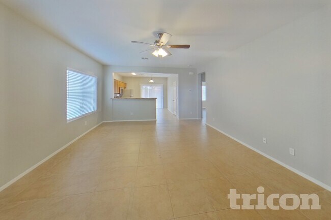 Foto del edificio - 42542 W Lucera Ct