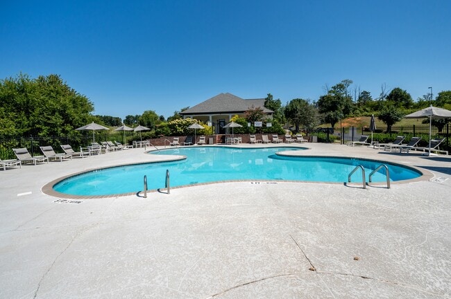 Building Photo - Smoky Crossing Apartment Homes