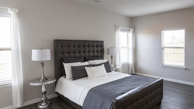 Foto del edificio - 144 Willowbend Loop