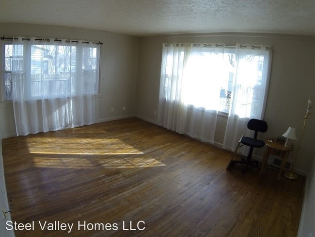 Building Photo - 3 br, 1.5 bath House - 235 Oakley