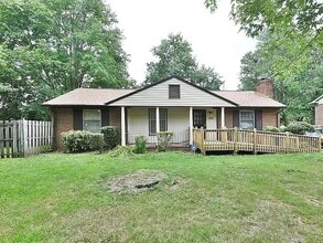 Building Photo - 226 Danby Dr