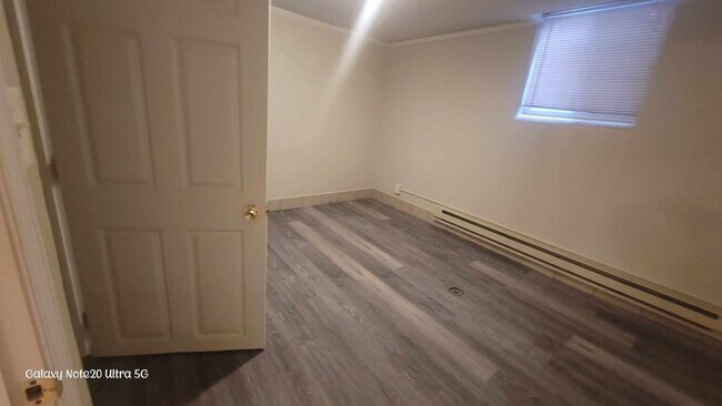 Foto del edificio - 3951 Buell Ave