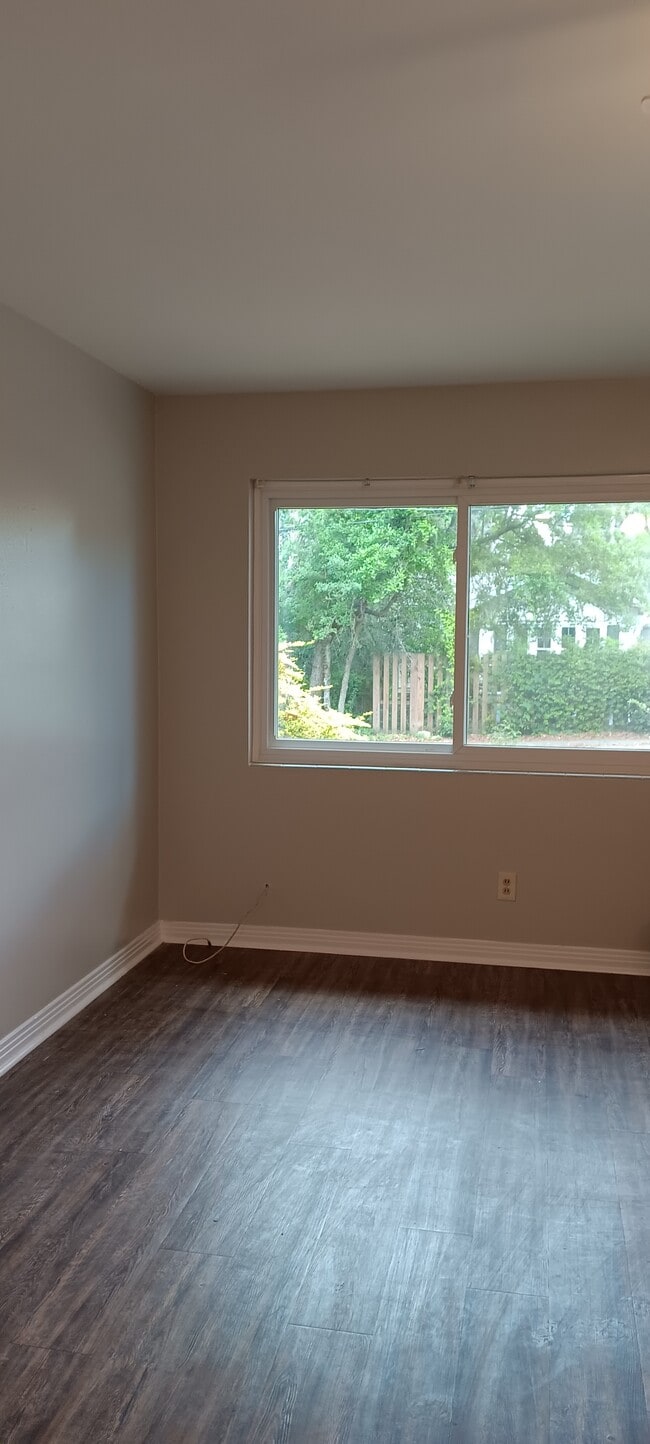 Living Room - 614 N Gadsden St