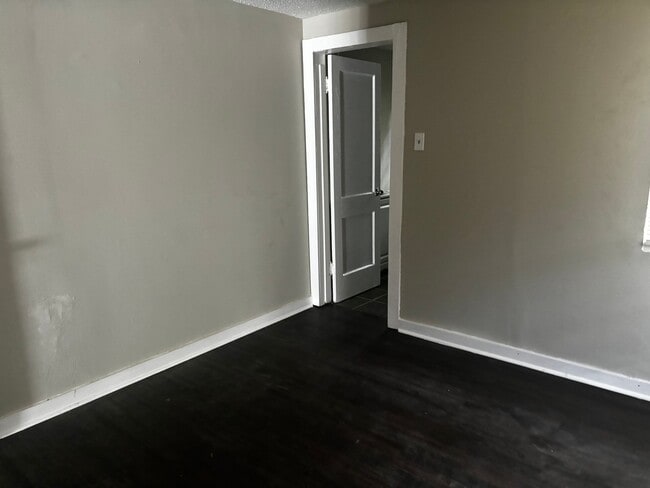 Photo - 1439 Menager Rd House