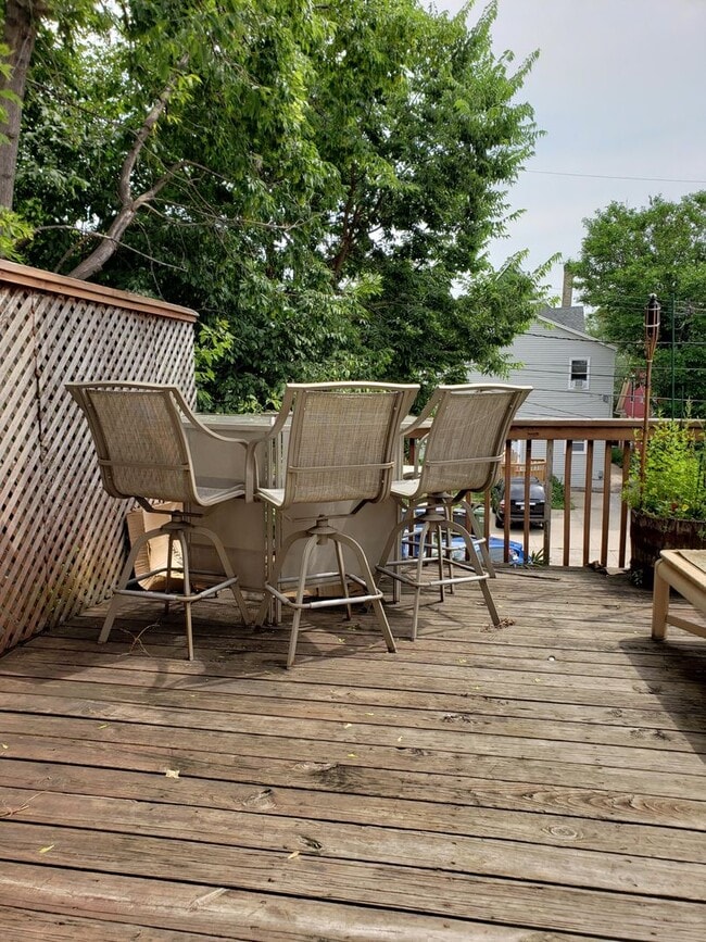 Building Photo - 2721 Fremont Ave S