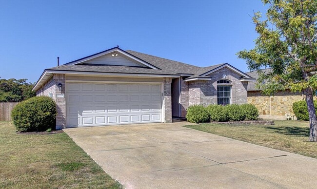 Building Photo - 1111 Whitley Dr