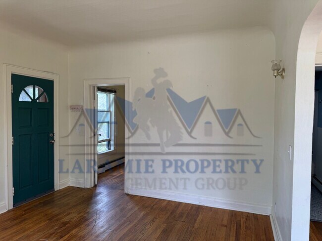 Foto del edificio - 3 Bedroom 1 Bathroom Apartment