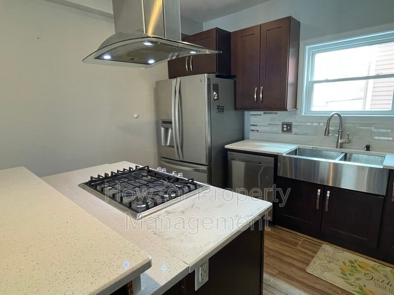Primary Photo - 285 Green St