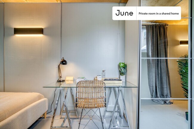 Foto del edificio - Room in Shared 6 bed/6 bath home