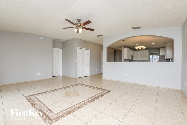 Building Photo - 1739 Crowned Ave