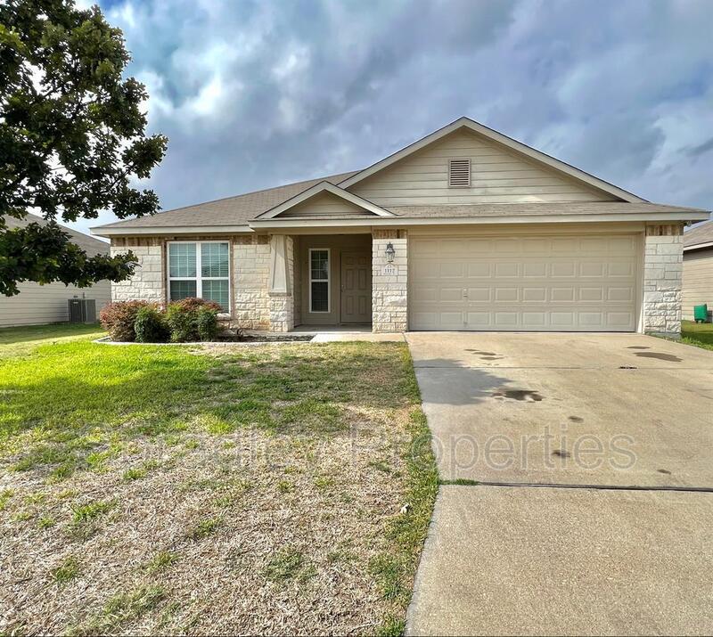 Primary Photo - 1112 Roanoke Dr