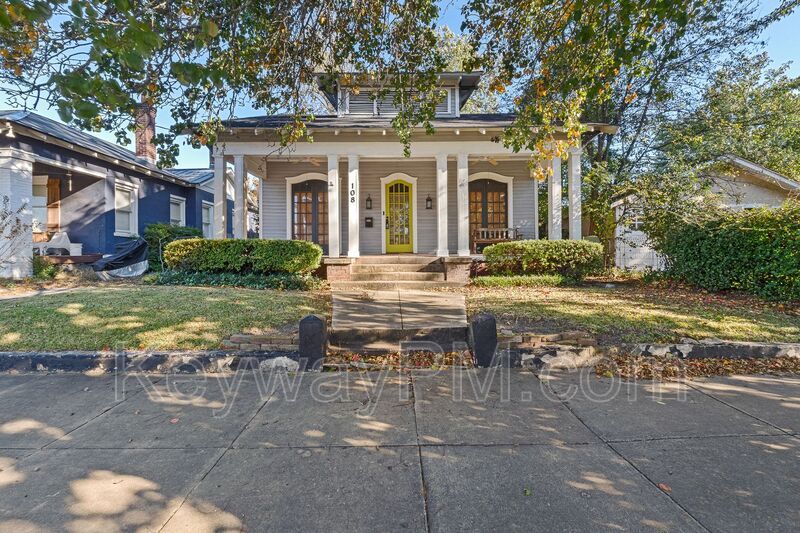 Foto principal - 108 4th St