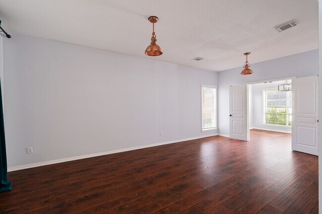 Building Photo - 8746 London Heights