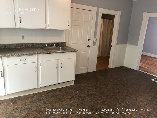 Building Photo - 3 bedroom in Woonsocket RI 02895