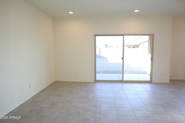 Building Photo - 10676 W Golson Dr