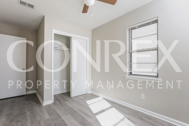 Foto del edificio - Lovely 4 Bedroom